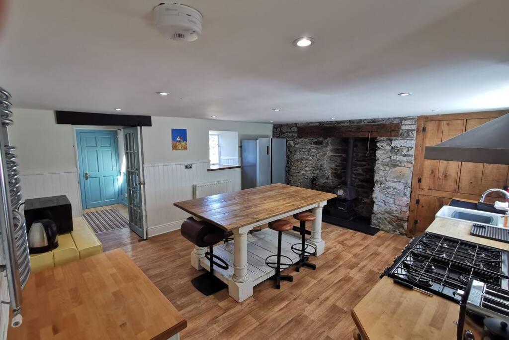 Cosy, Coastal Retreat With A Large Garden Vila Monreith Exterior foto