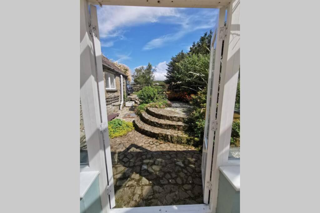 Cosy, Coastal Retreat With A Large Garden Vila Monreith Exterior foto