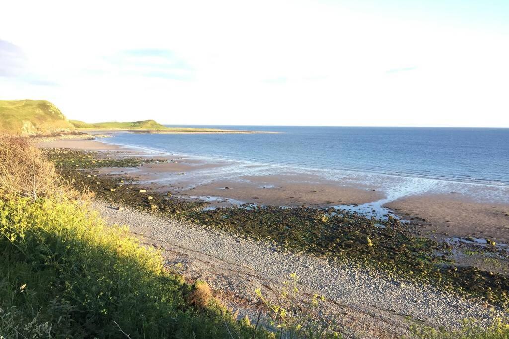 Cosy, Coastal Retreat With A Large Garden Vila Monreith Exterior foto